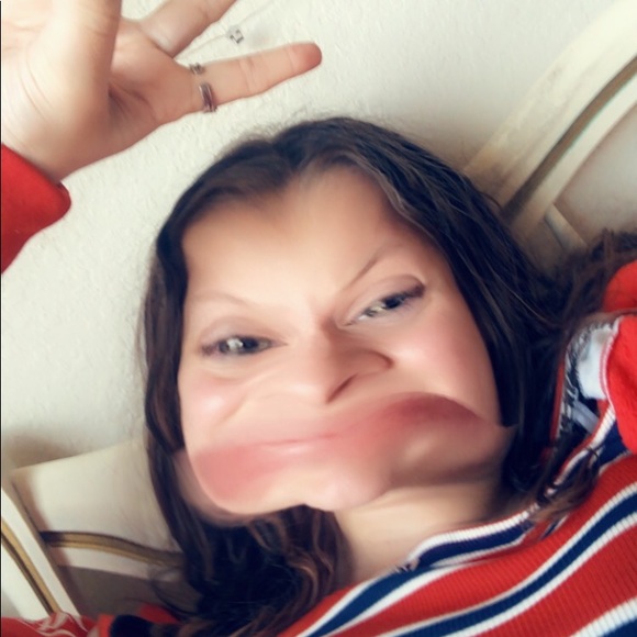 Meet your Posher, Mya - Picture 1 of 1